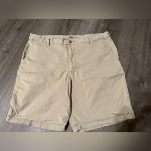 Izod men’s shorts